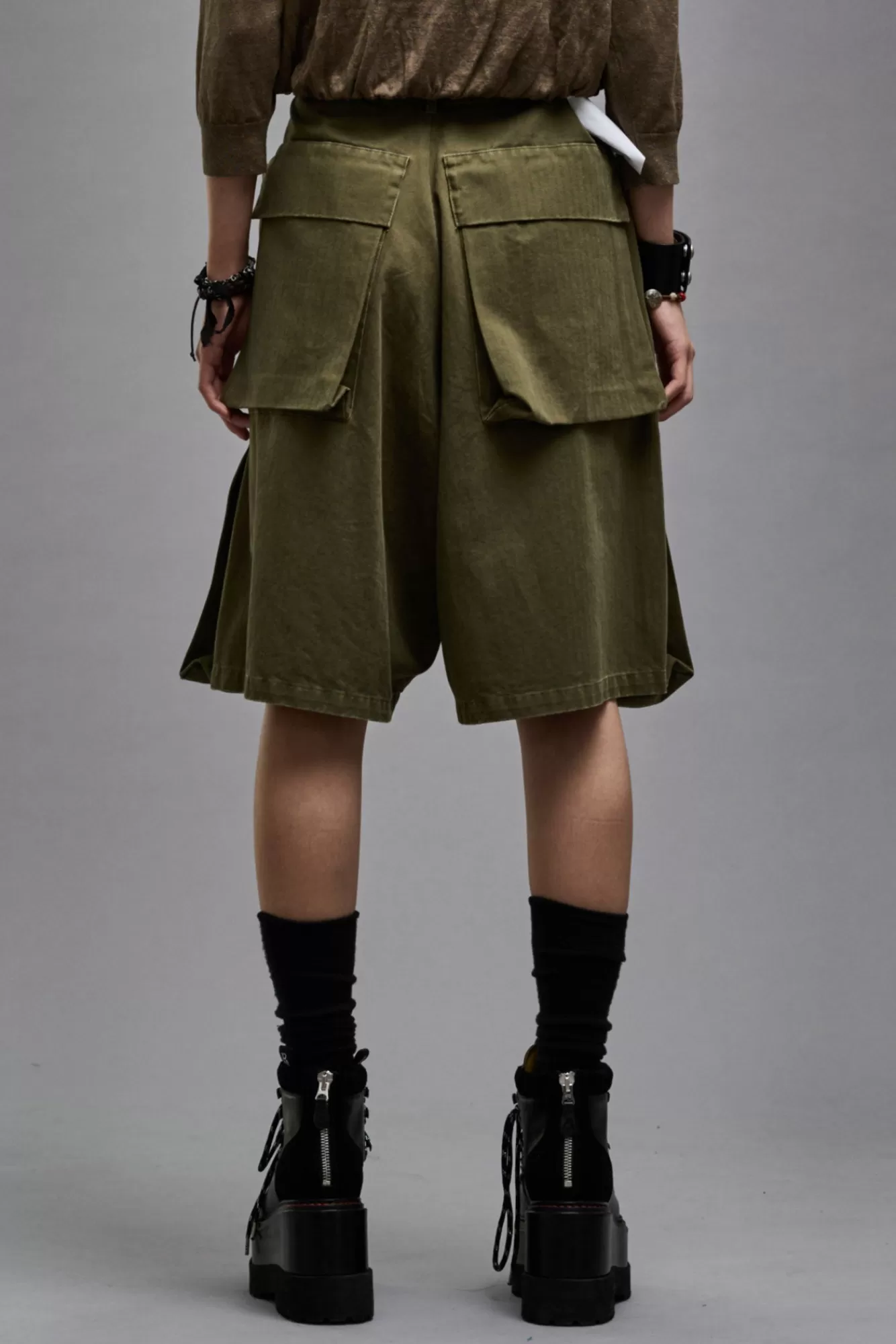 Pants & Shorts<R13 JESSE MULTIPOCKET SHORT - OLIVE HERRINGBONE