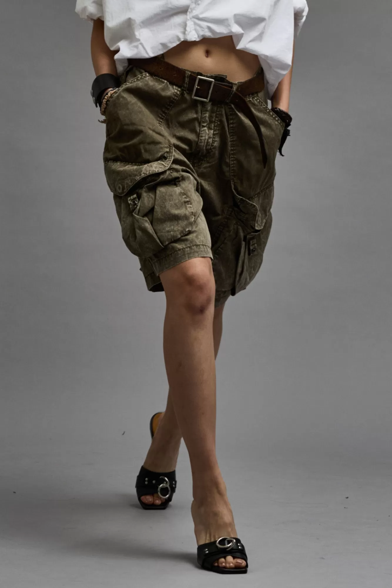 Pants & Shorts<R13 MULTIPOCKET RELAXED SHORT - OLIVE GARMENT DYE