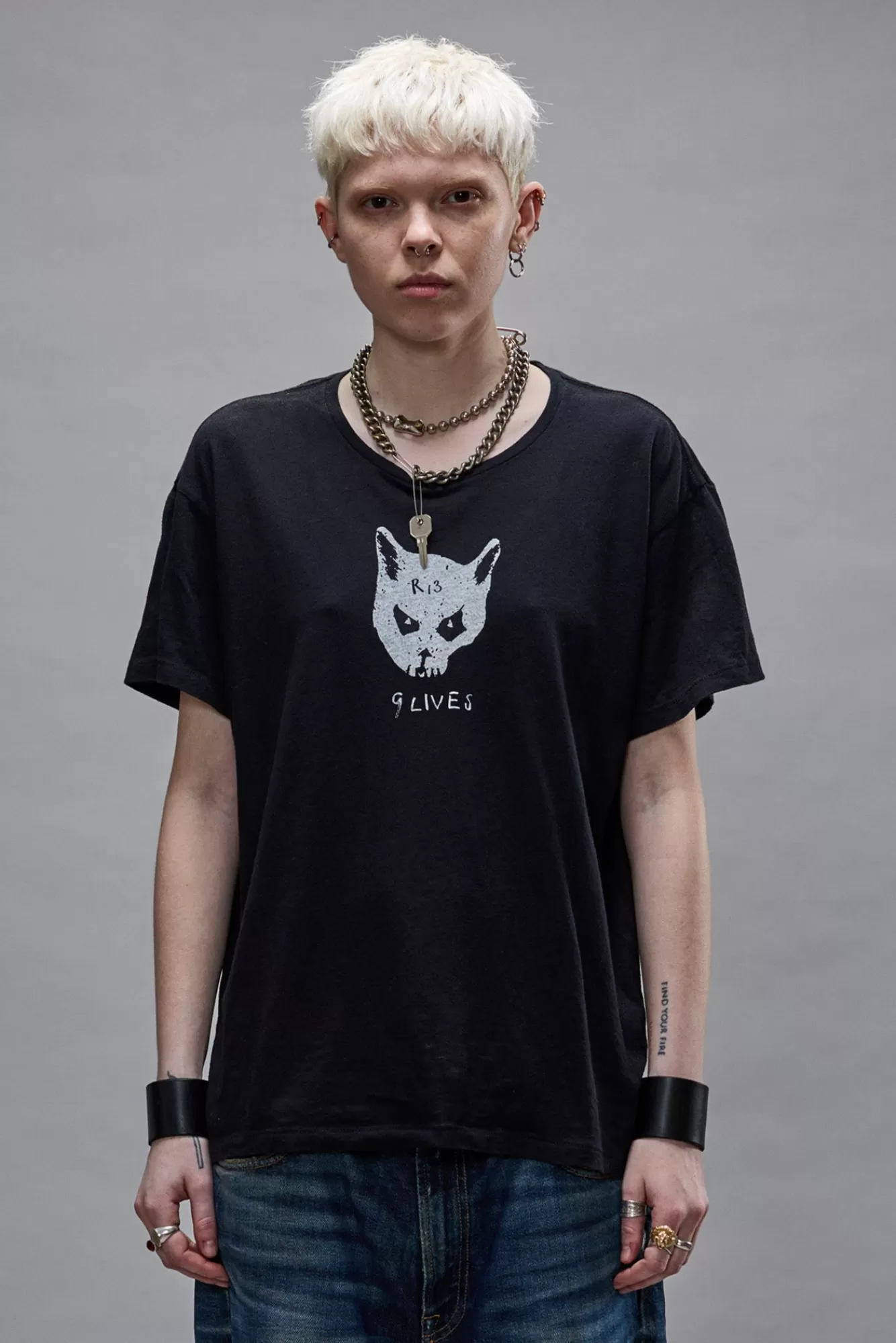 T-Shirts<R13 NINE LIVES BOY T - BLACK