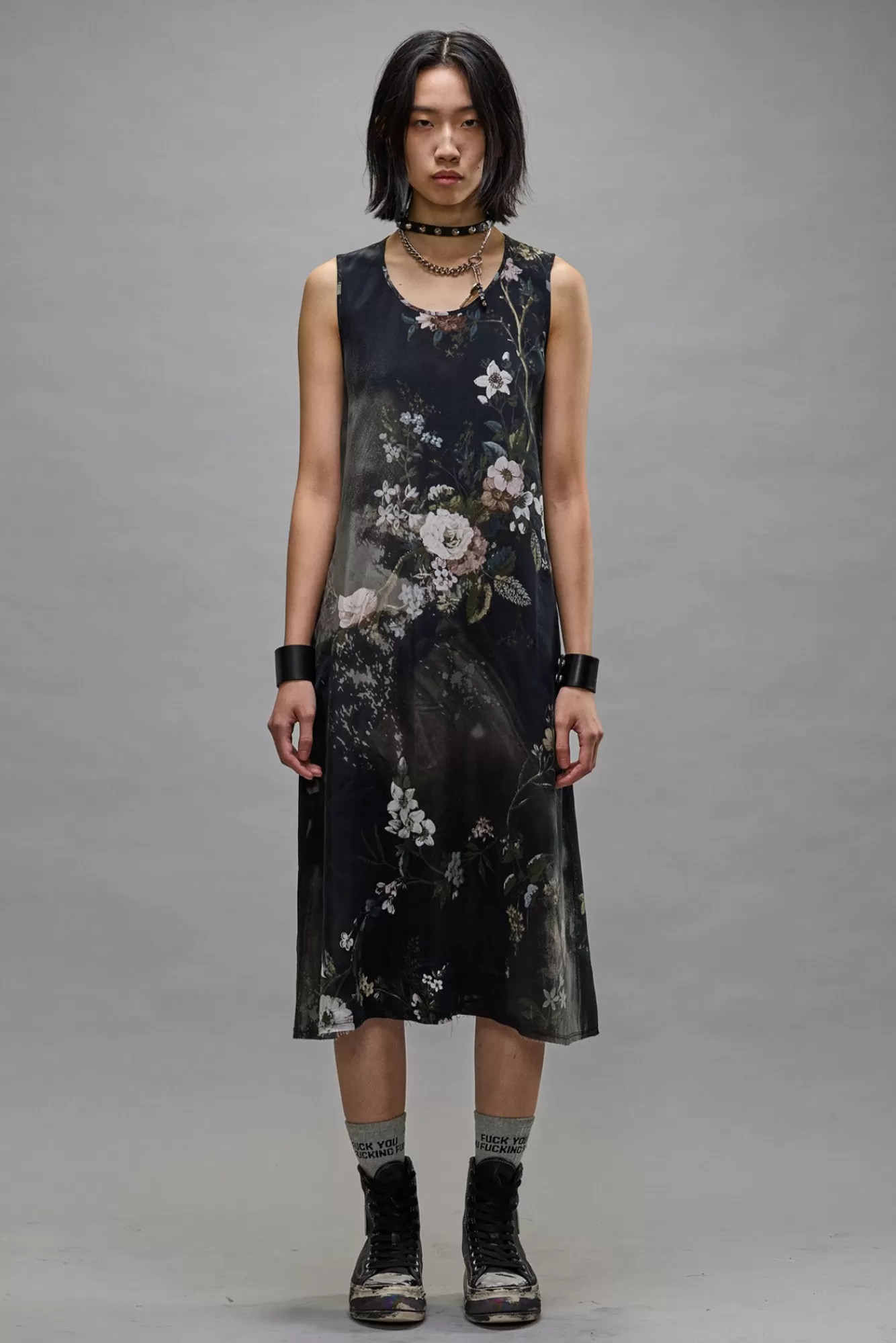 Dresses & Skirts<R13 SLEEVELESS MIDI - BLEACHED BLACK FLORAL